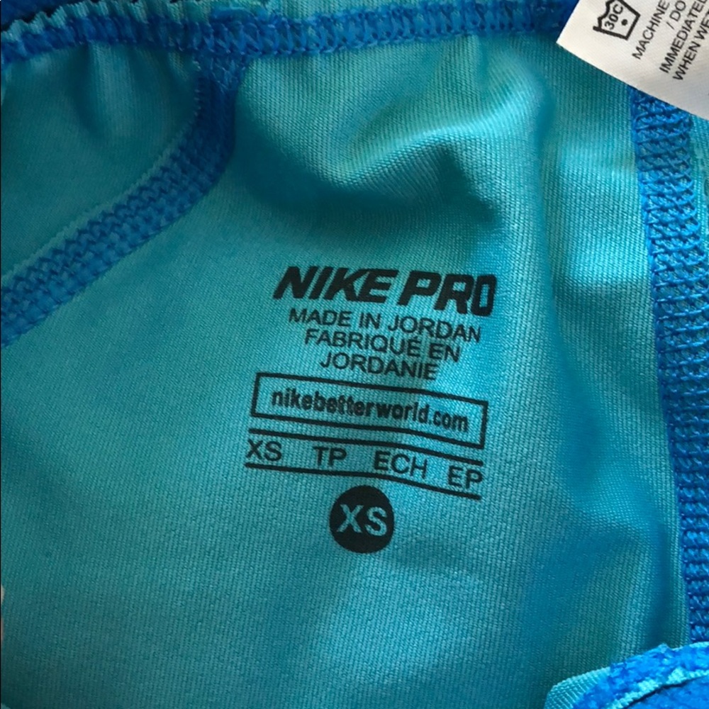 Nike Pro - image 3